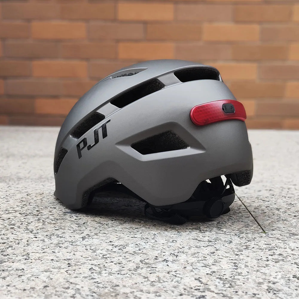 Capacete de Ciclismo PJT P-6 com Luz Traseira USB – Ultralight, In-Mold e Ajustável